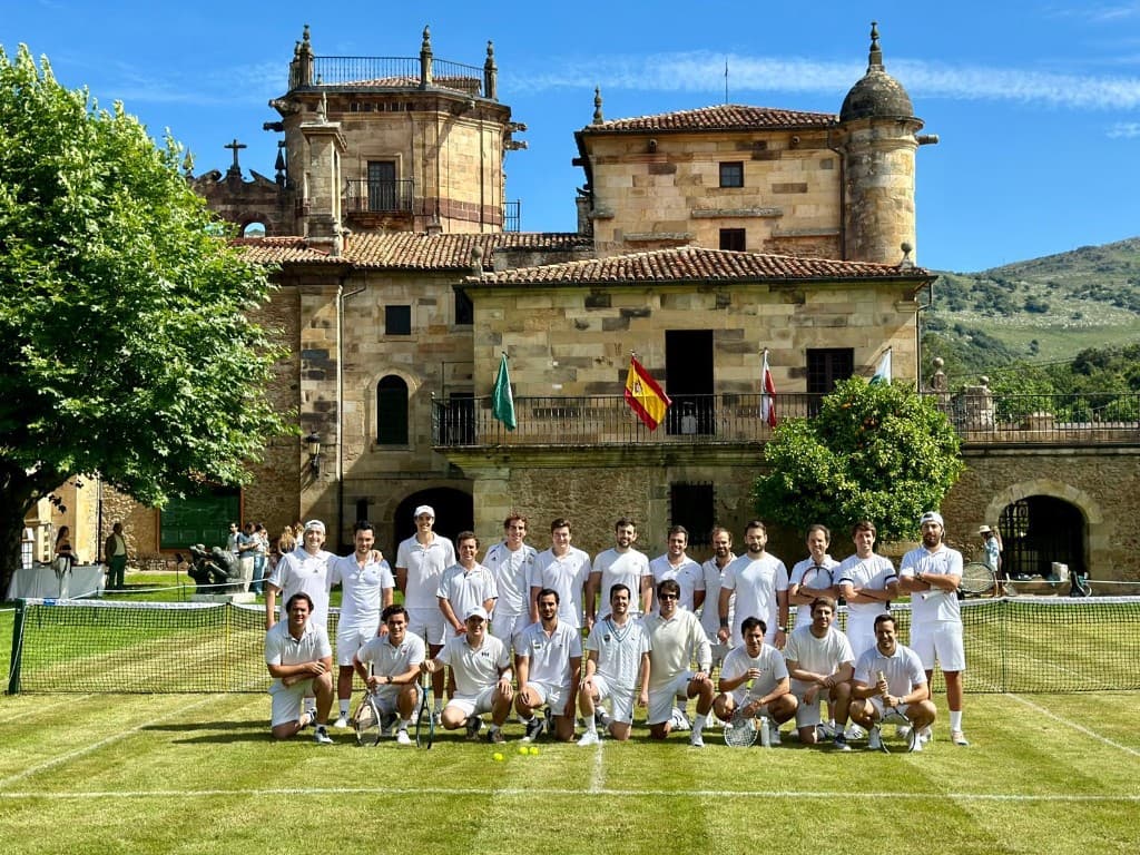 Torneo de tenis José Luis Santos en el Palacio de Elsedo, cerca de Santander, Cantabria